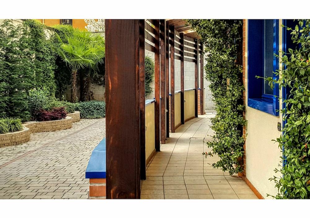 Welcome Hotel Legnano Exterior photo