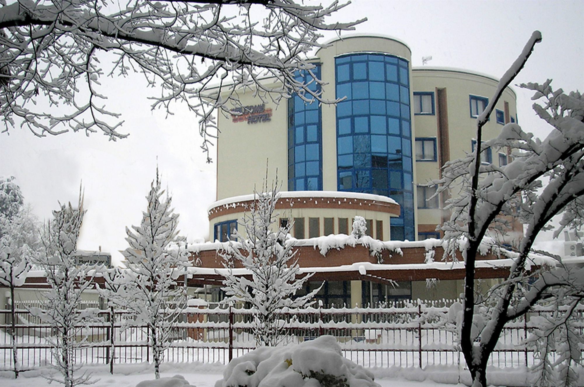 Welcome Hotel Legnano Exterior photo